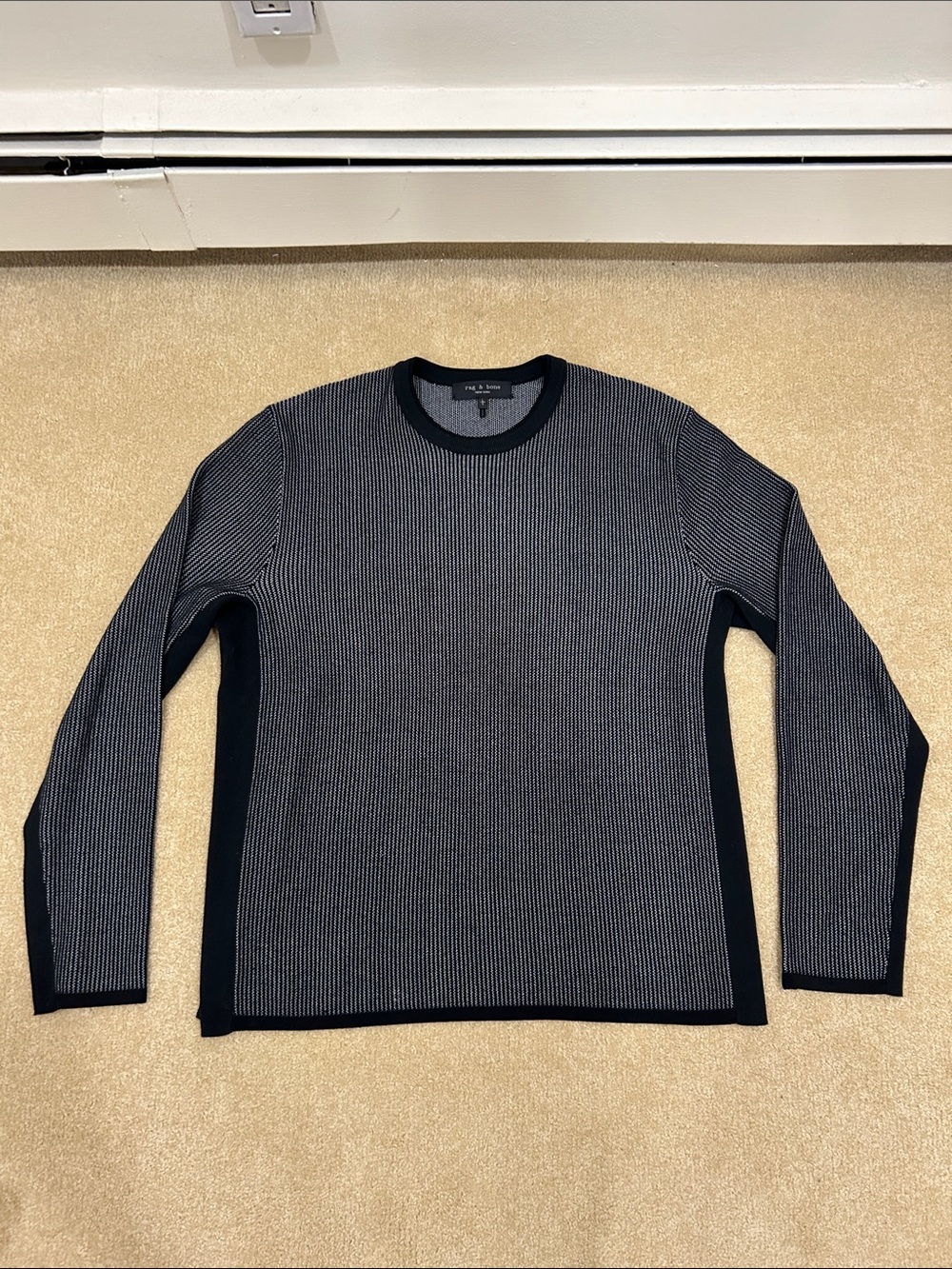 New Rag and Bone Men's Black and Gray Crewneck Sweater- so soft